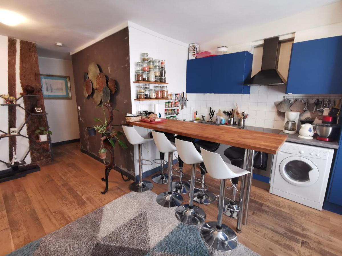 & ! 3 Bedrooms, 2 Bathrooms *
