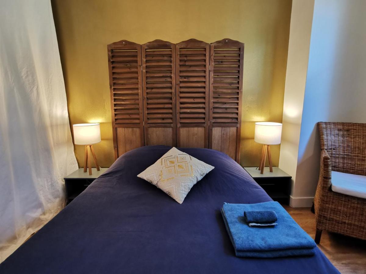 & ! 3 Bedrooms, 2 Bathrooms Apartment *